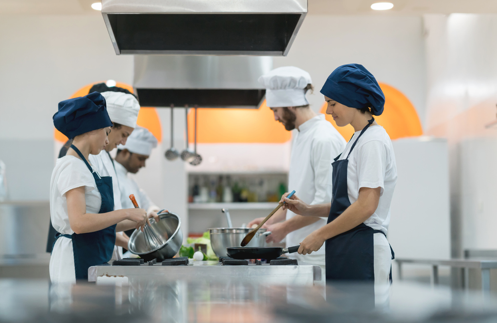 OPERACIONES BÁSICAS DE COCINA