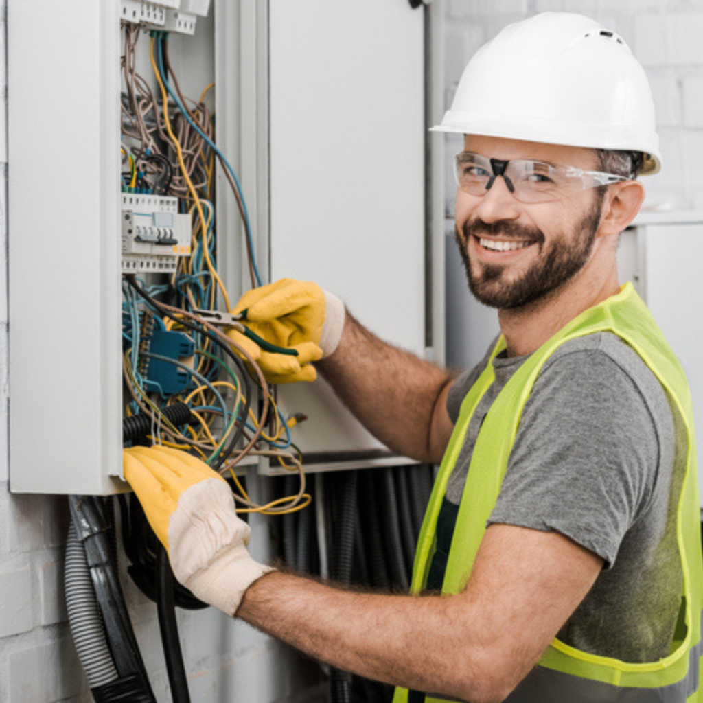 Montaje y mantenimiento de instalaciones eléctricas de baja tensión