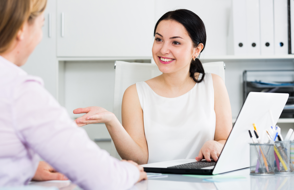 ACTIVIDAD ADMINISTRATIVA EN LA RELACIÓN CON EL CLIENTE